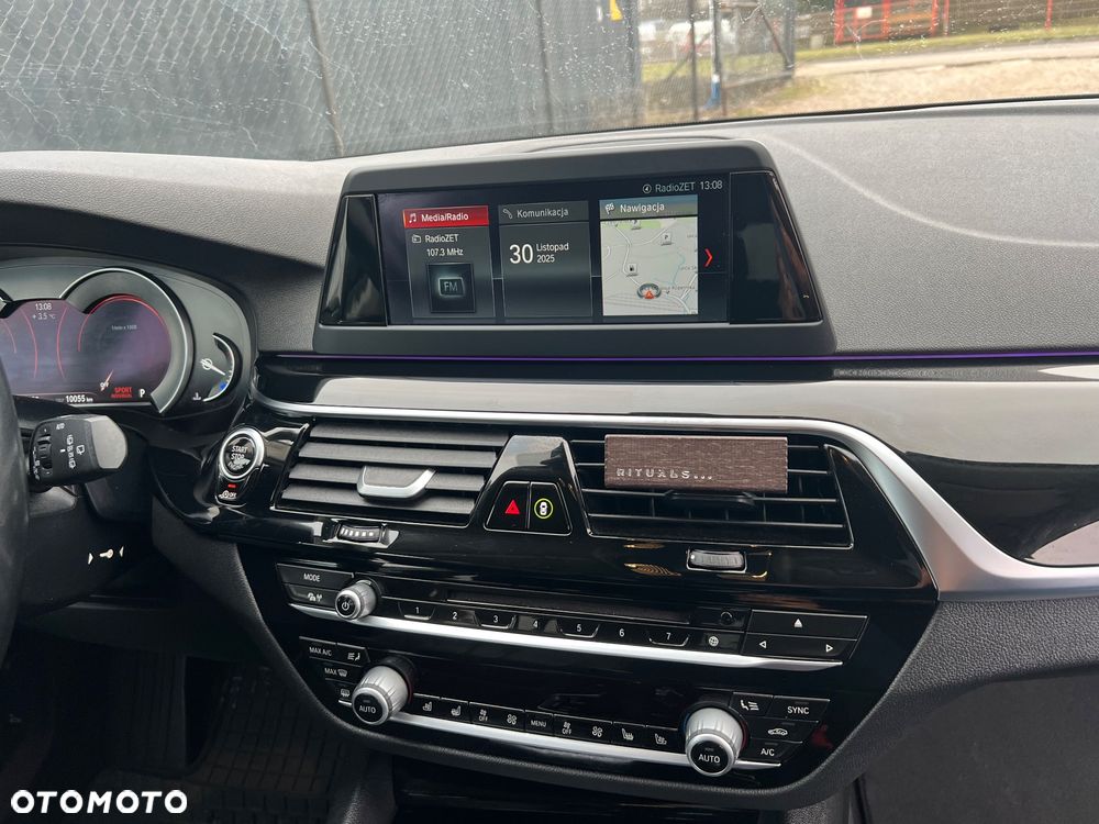 BMW Seria 5 520d Luxury Line sport - 12