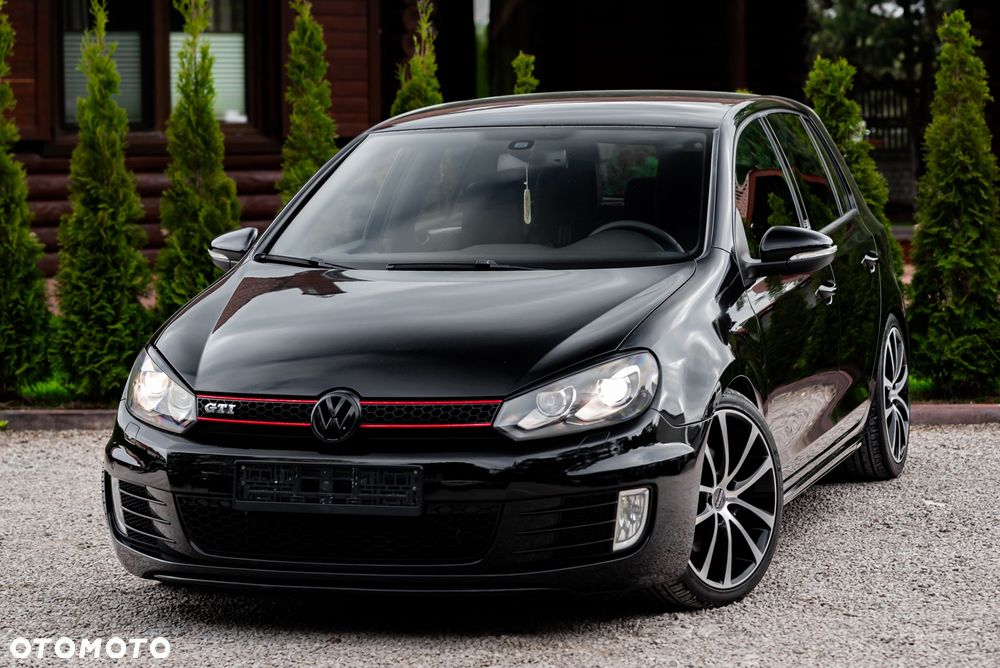 Volkswagen Golf 2.0 GTI adidas - 1