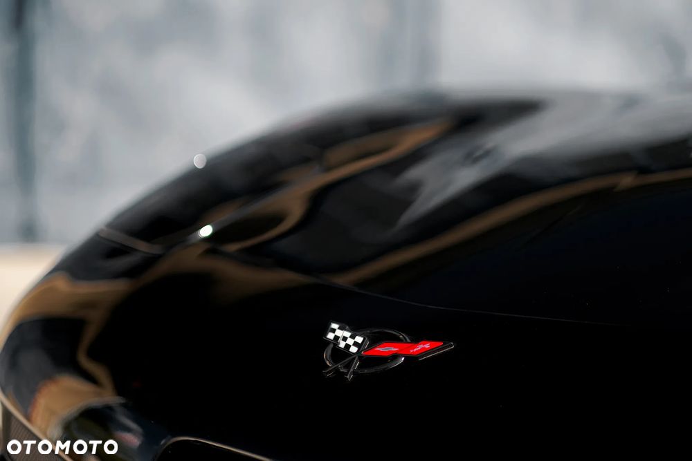 Chevrolet Corvette - 19