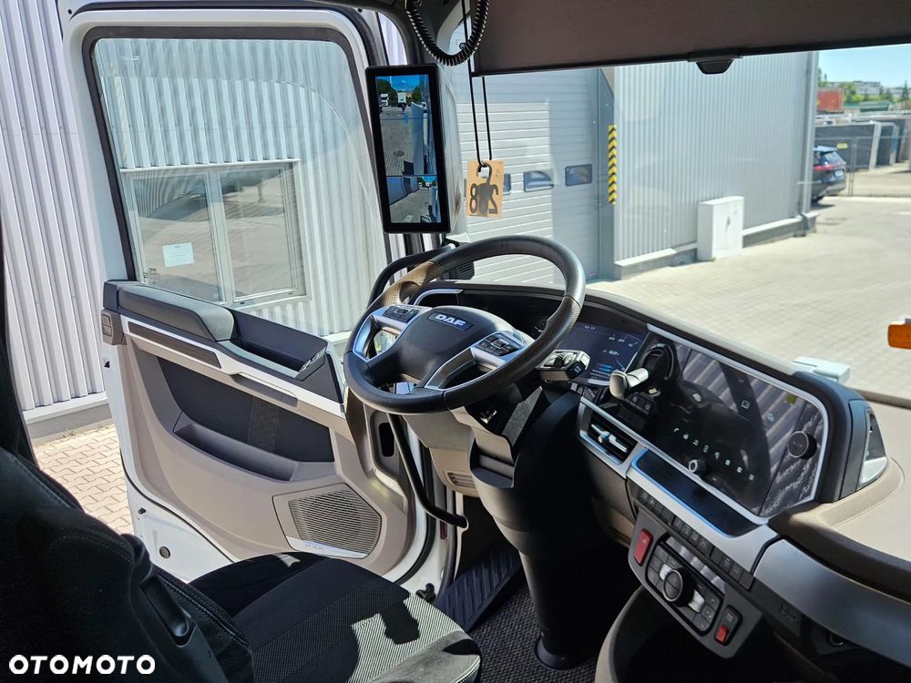 DAF XG+ - 16