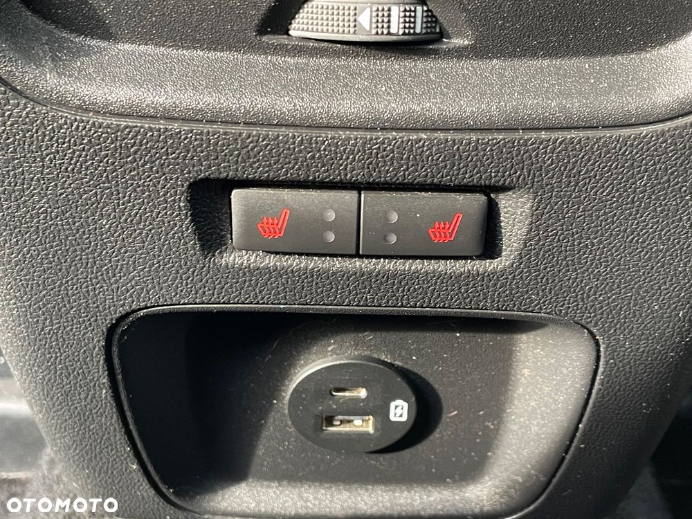 Ford Kuga 1.5 EcoBoost FWD Titanium X - 28