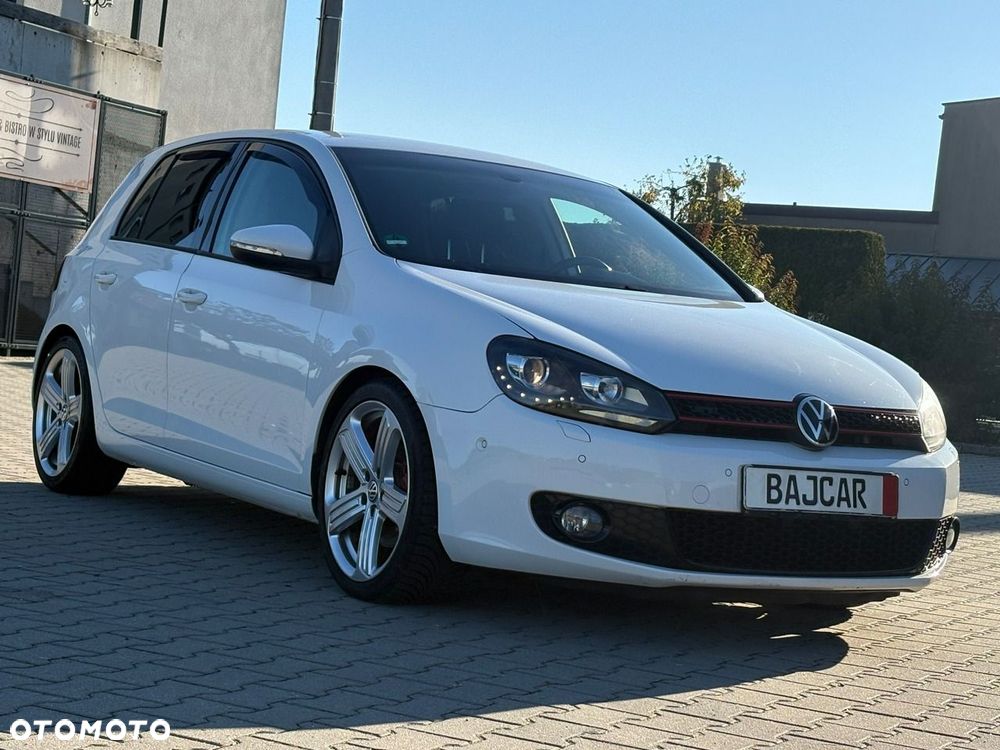 Volkswagen Golf - 8