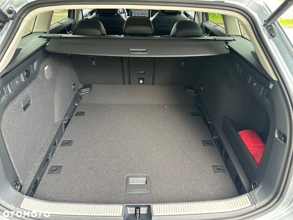 Volkswagen Passat - 31