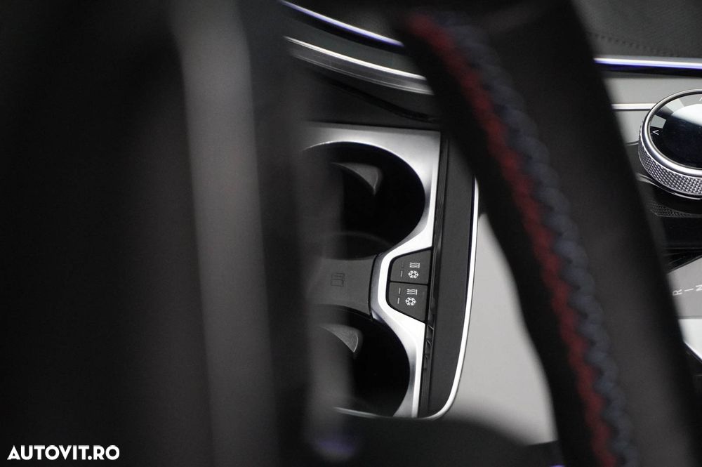 BMW X5 M M60i xDrive AT MHEV - 32