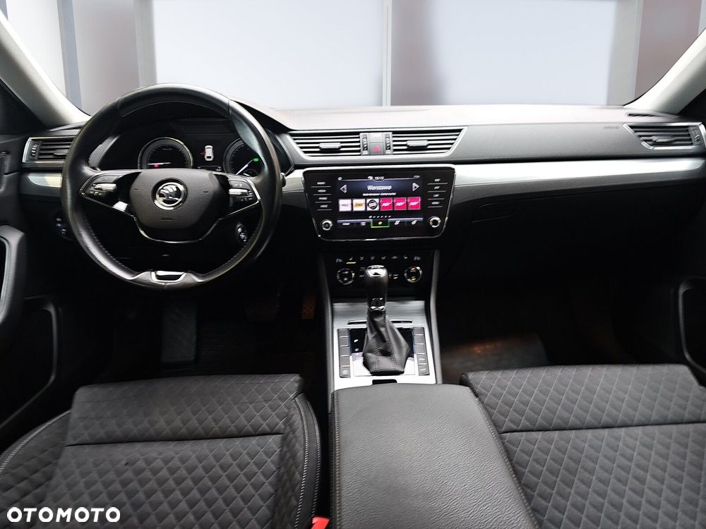 Skoda Superb 2.0 TDI SCR Ambition DSG - 6