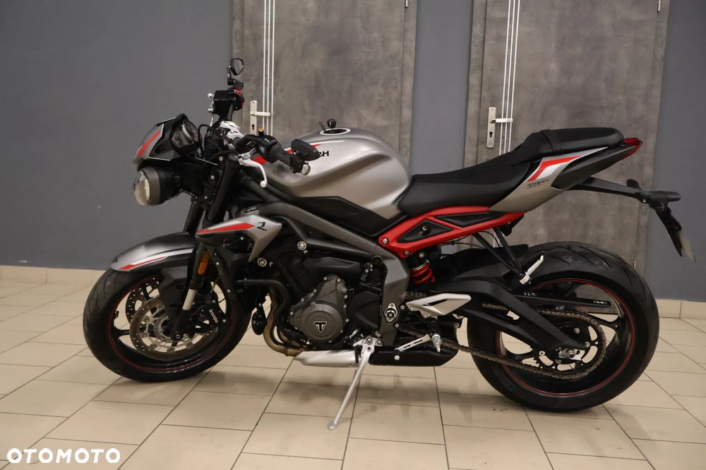 Triumph Street Triple - 24