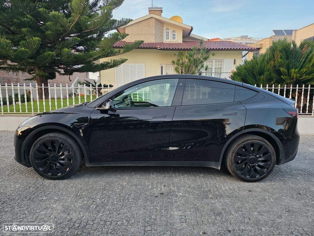 Tesla Model Y Long Range Dual Motor AWD - 5