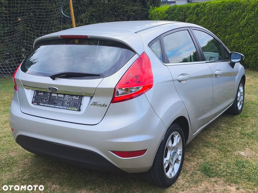 Ford Fiesta 1.25 Titanium EU5 - 12