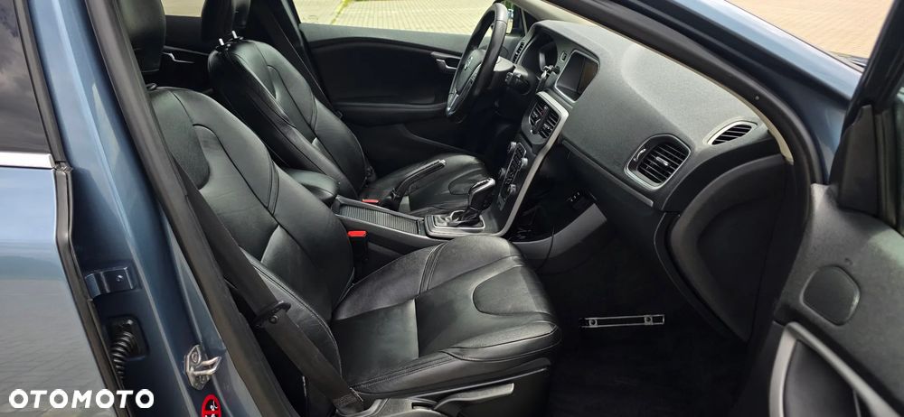 Volvo V40 D3 Momentum - 12