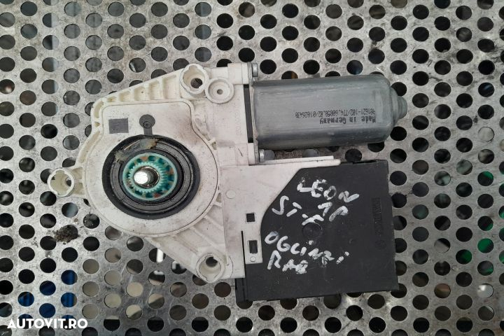 Motoras macara geam stanga 1P0837401A Seat Leon 2 1P  [din 2005 pana  2009] Hatchback 5-usi 1.9 TDi - 2