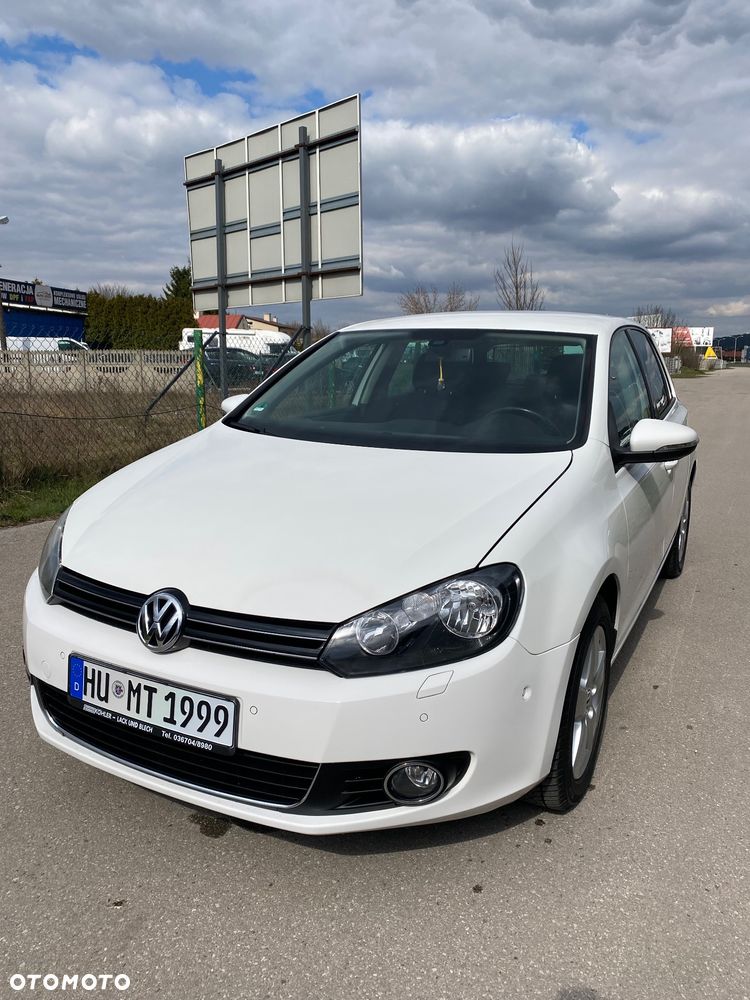 Volkswagen Golf - 1