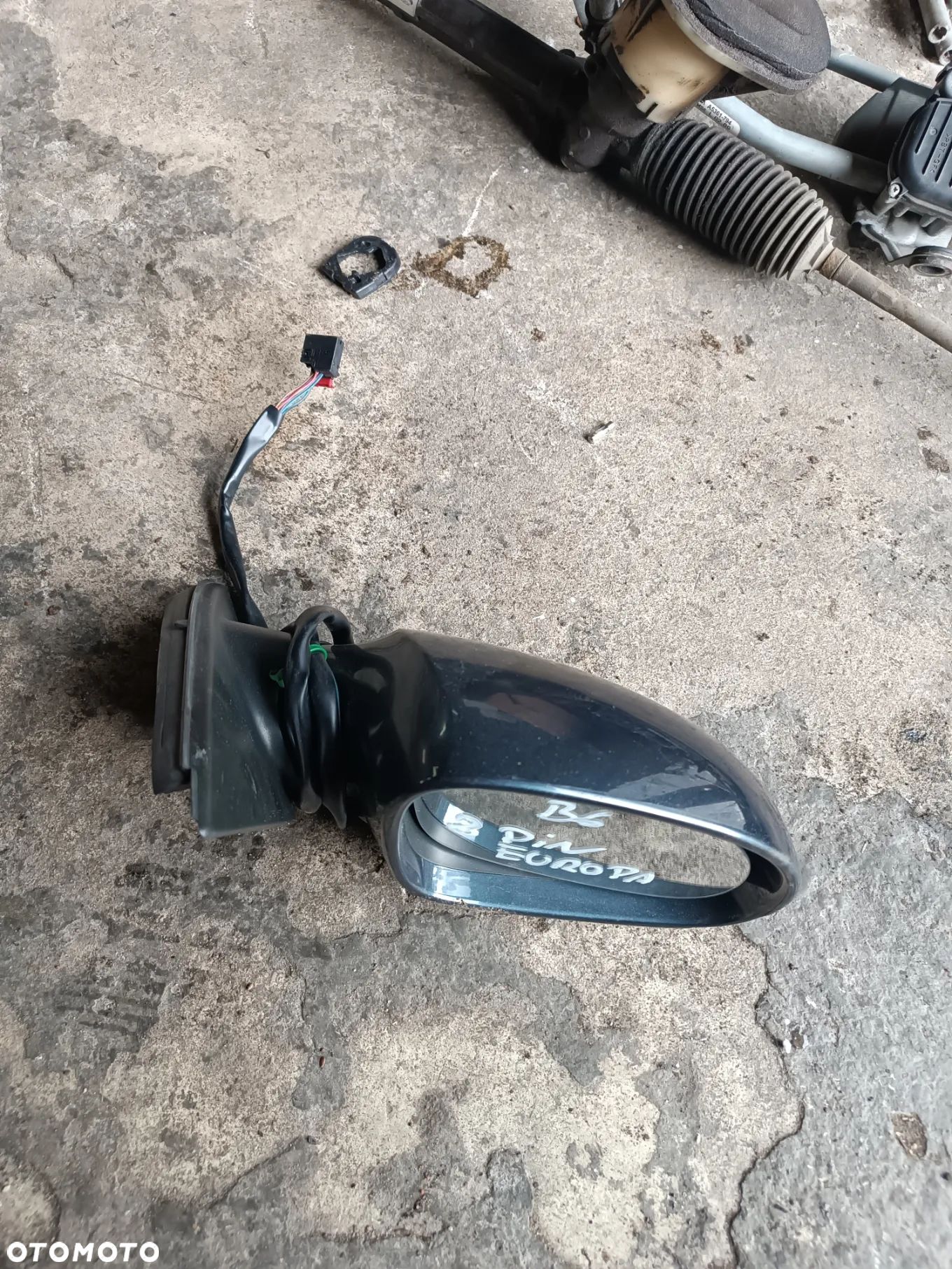 VW PASSAT B6 LUSTERKO PRAWE LC5F 8PIN - 1