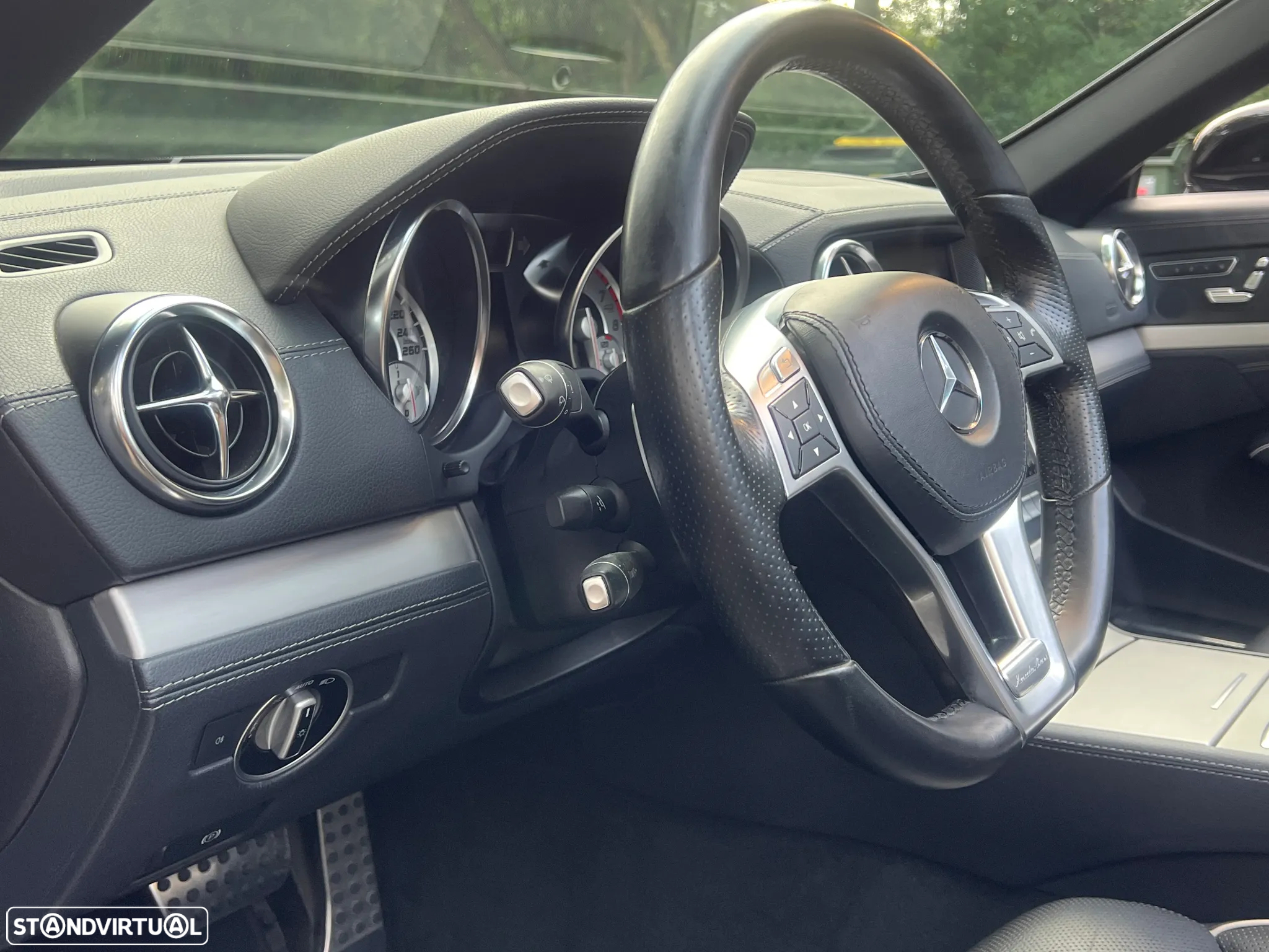 Mercedes-Benz SL 350 7G-TRONIC - 27