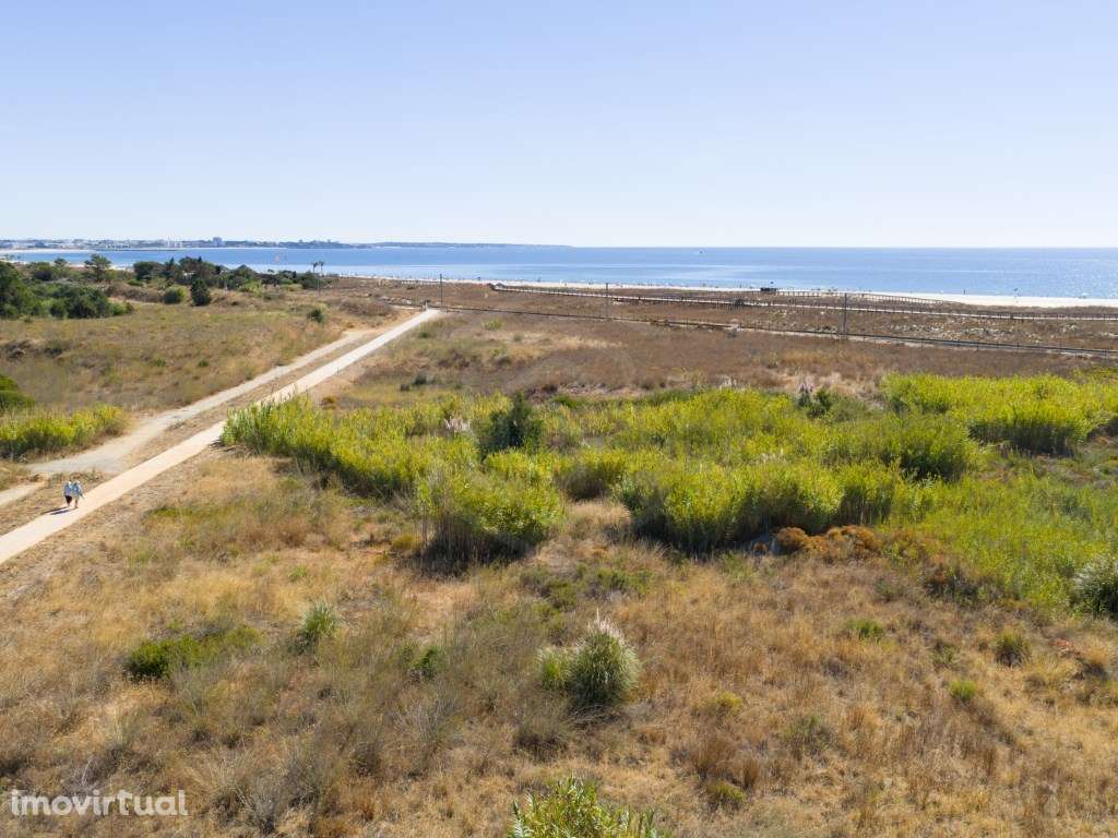 Apartamento T3+2, nova construção, em Meia Praia, Lagos, Algarve - Grande imagem: 3/82