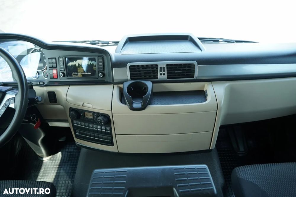 MAN TGS 35.500 / 8X4 / BASCULATOR CU 2 LATE / HIDROCLAPĂ / HIDROCLAPĂ BORDMATIC / PERDĂ ELECTRICĂ / AUTOMATĂ / EURO 6 - 33