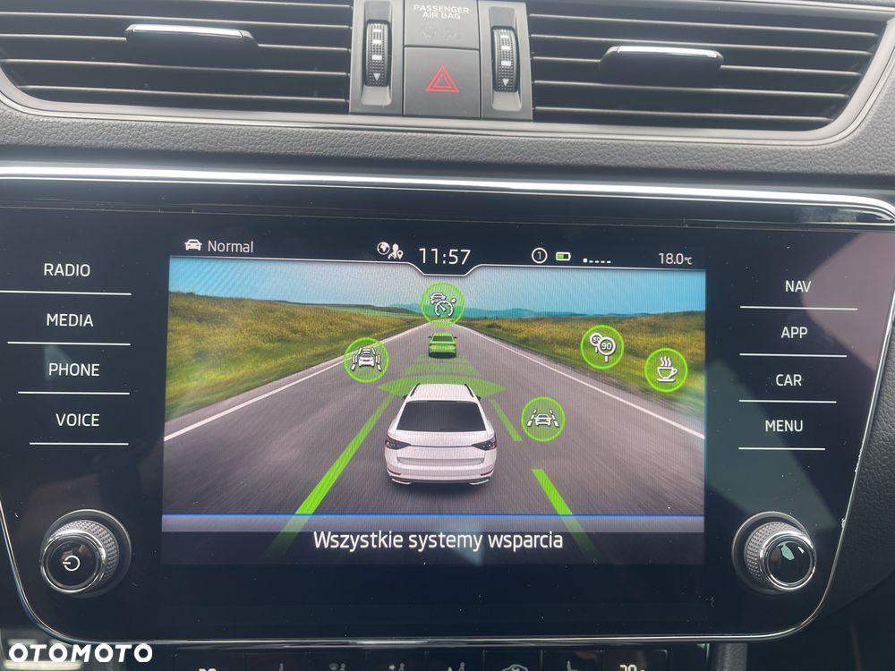 Skoda Superb 2.0 TDI SCR Sportline DSG - 18