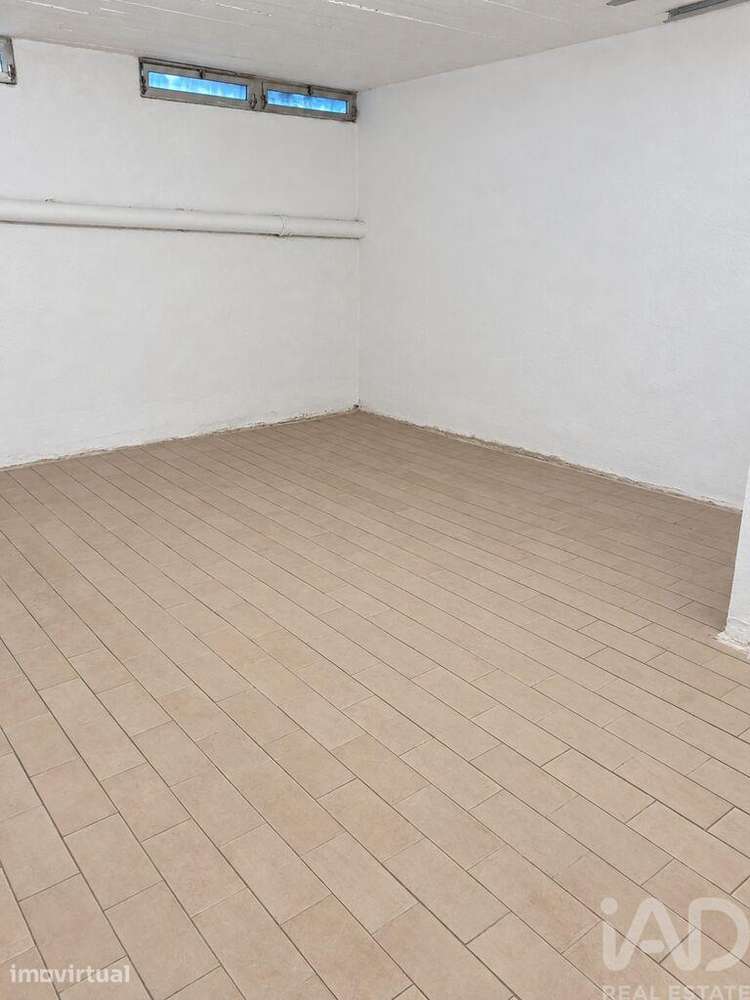 Parque de Estacionamento / Garagem / Box em Portimão de 26 m2 - Grande imagem: 5/7