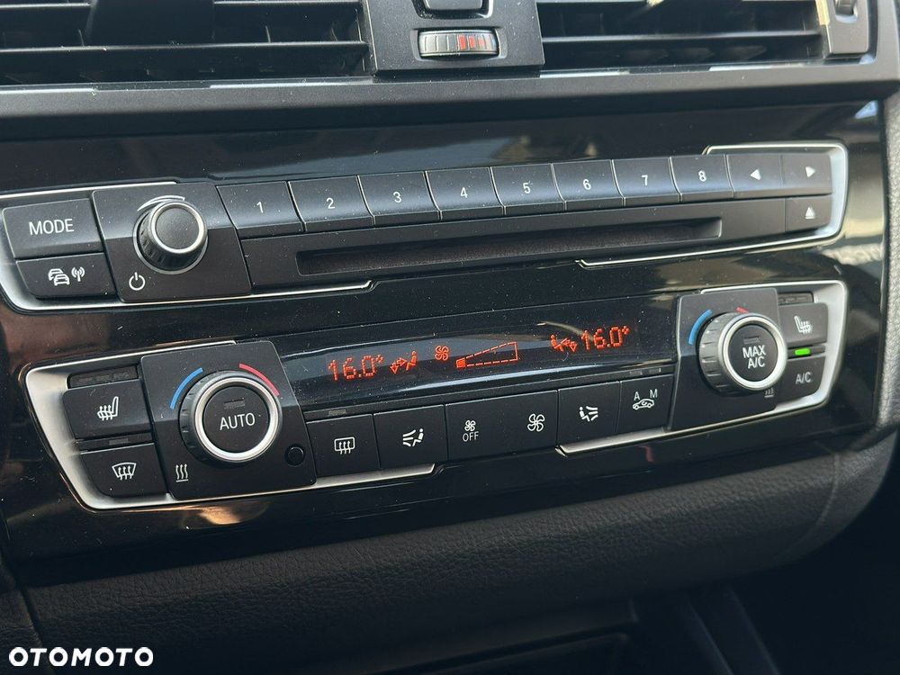 BMW Seria 1 118d Sport Line - 29