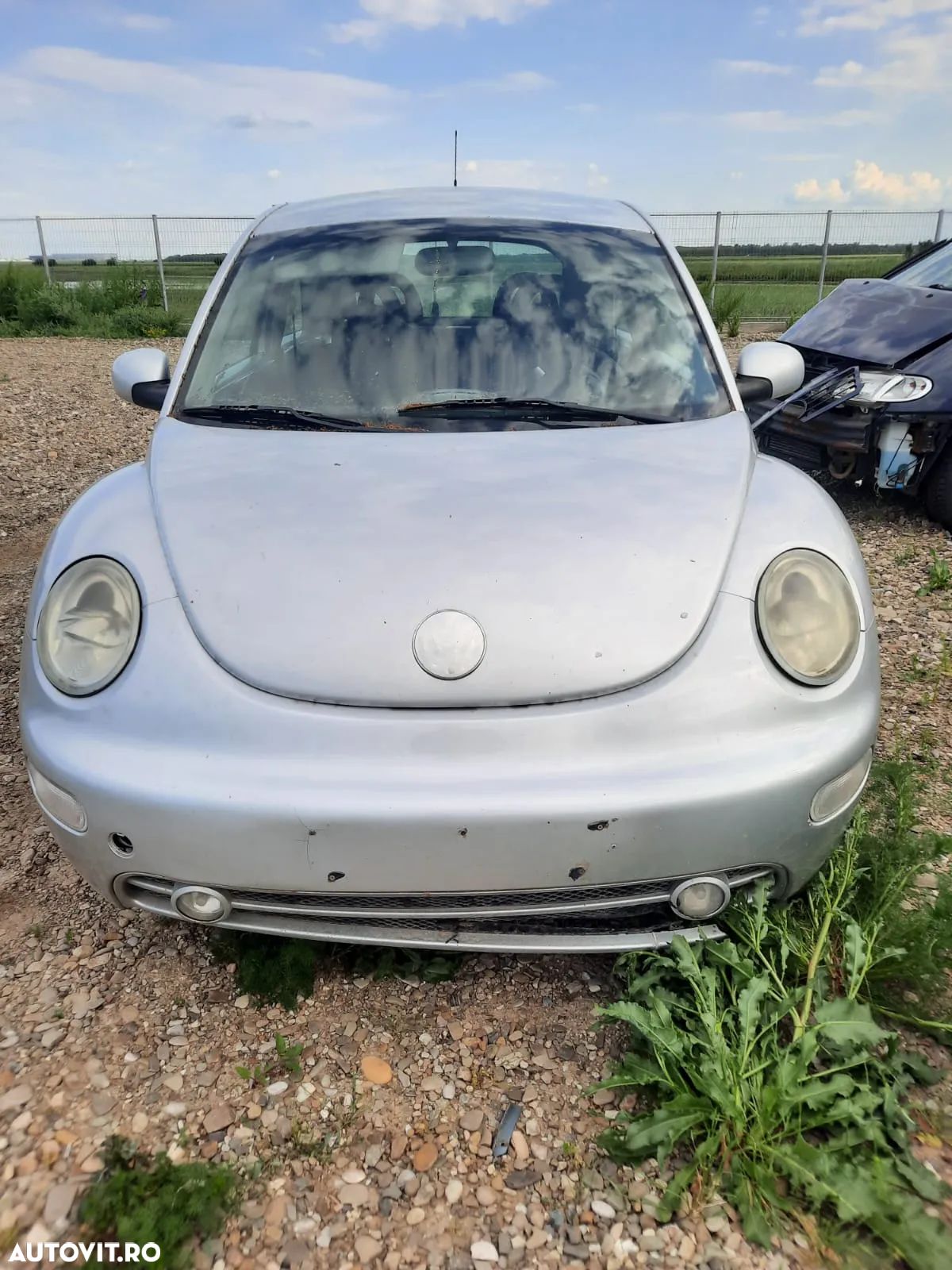 Dezmembrez Volkswagen New Beetle - 1