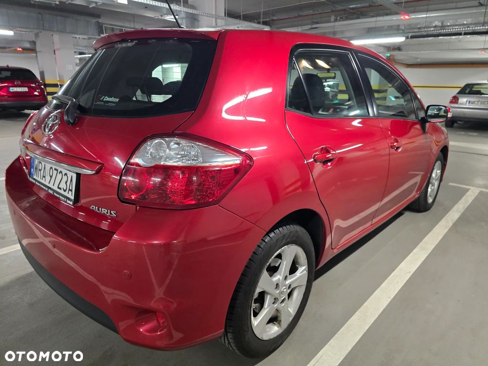 Toyota Auris 1.6 Premium - 6