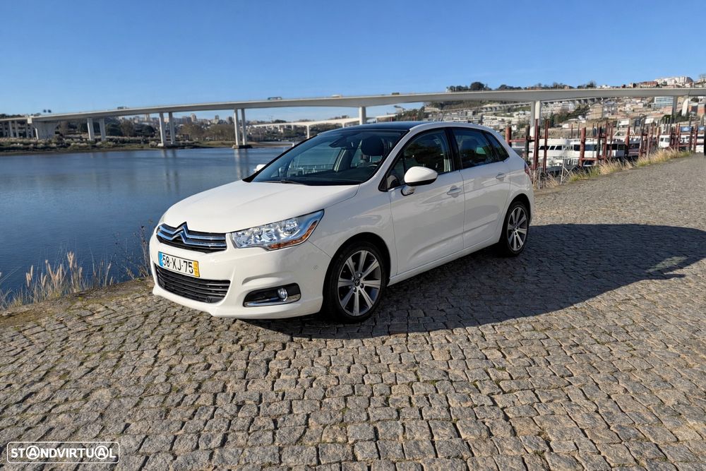 Citroën C4 e-HDi 115 ETG6 Exclusive - 1