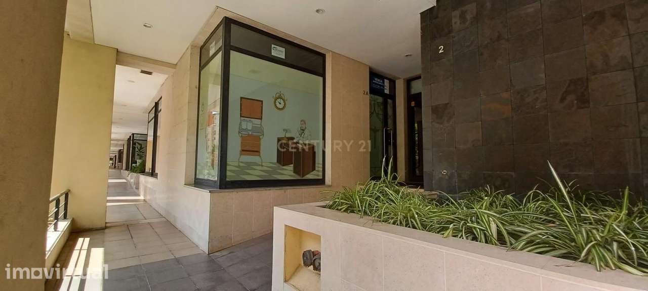 Loja para Comércio ou Serviços – Quinta de Santo António, Miraflores - Grande imagem: 2/13