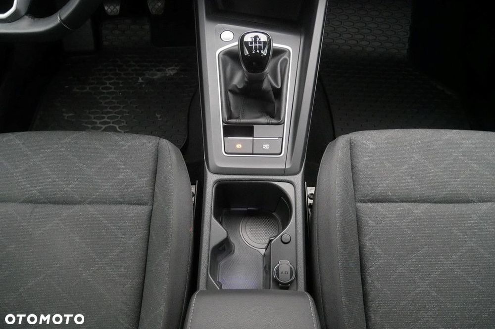 Volkswagen Golf Variant - 11