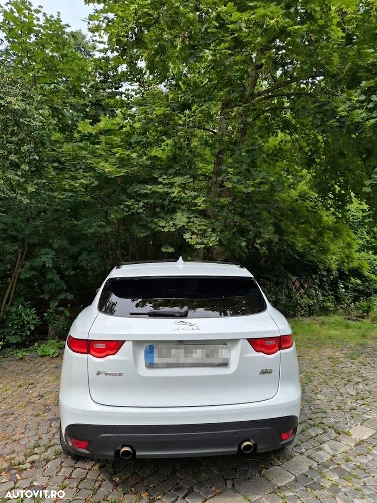 Jaguar F-Pace 25t AWD R-Sport - 3