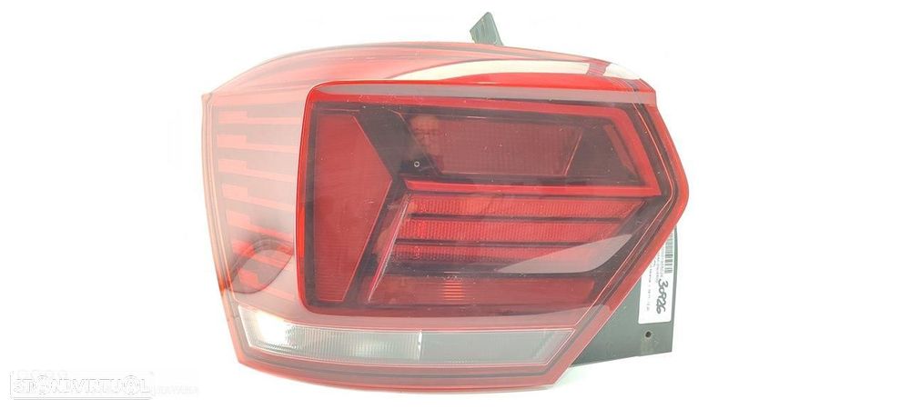 FAROLIM TRASEIRO ESQUERDO VOLKSWAGEN POLO VI AW108.2017 - 1