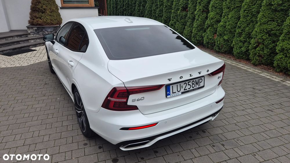 Volvo S60 B4 B R-Design - 11