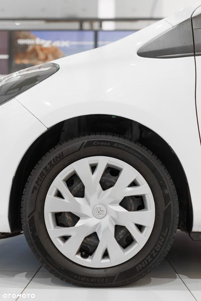 Toyota Yaris - 16