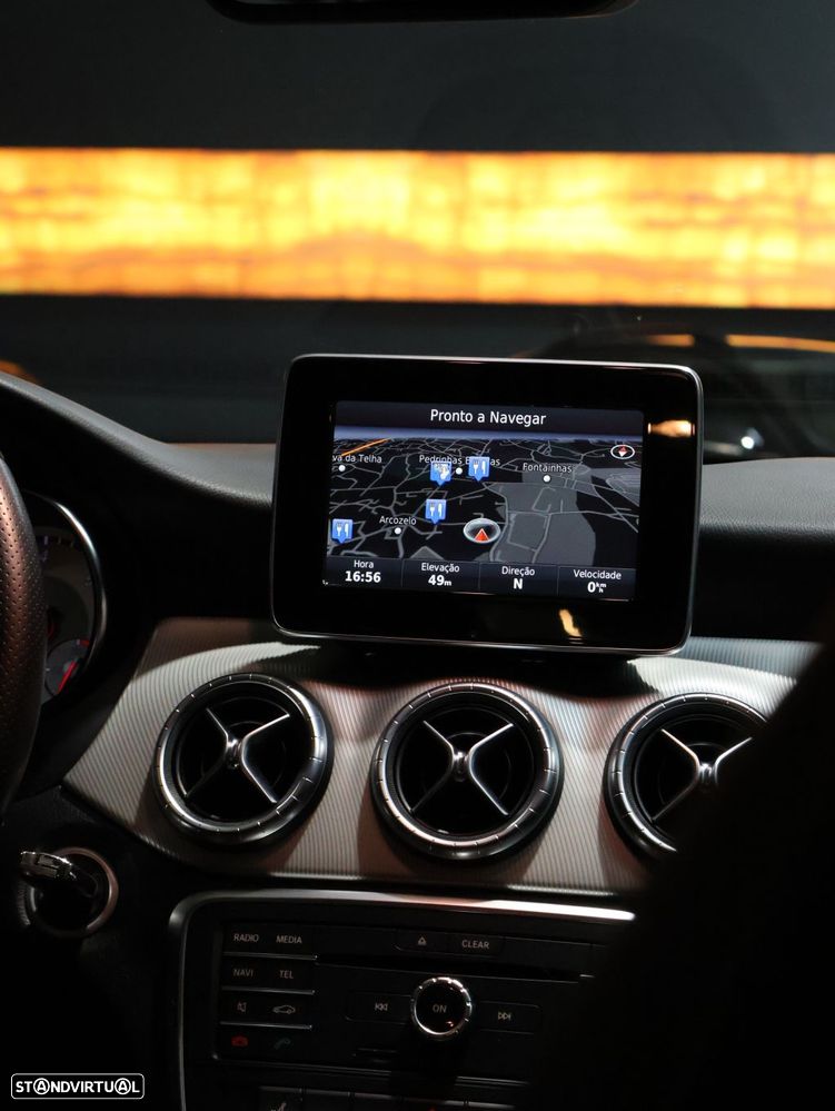 Mercedes-Benz CLA 180 d Shooting Brake Urban - 19