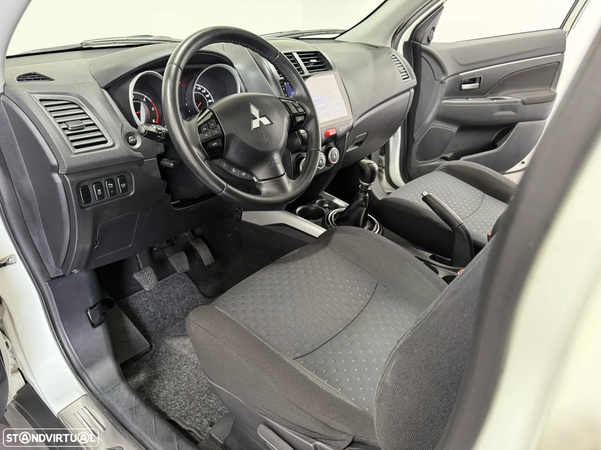 Mitsubishi ASX 1.8 DI-D Intense - 18