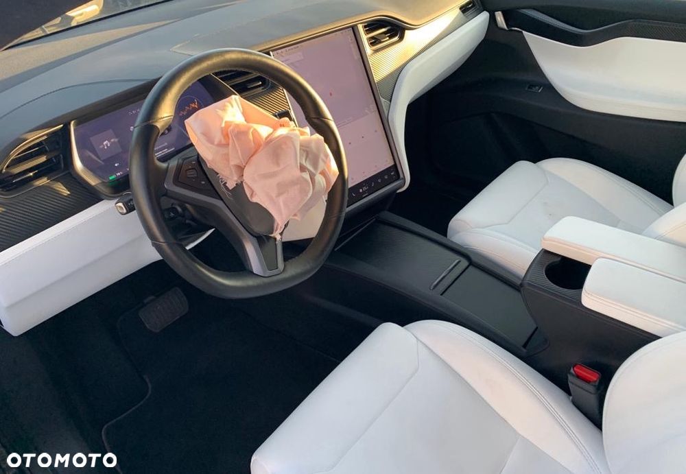 Tesla Model X 75D Allradantrieb - 12
