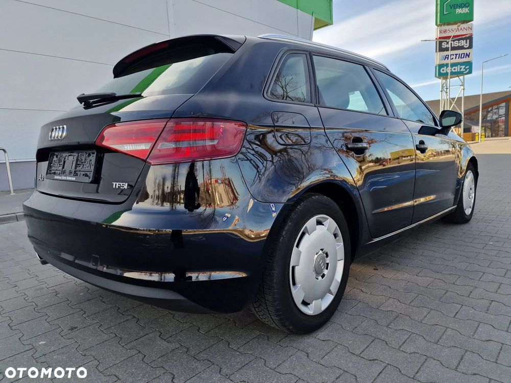 Audi A3 Sportback 1.4 TFSI Attraction - 9
