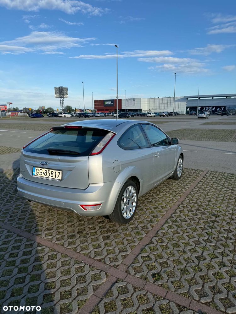 Ford Focus 1.6 Ambiente - 6