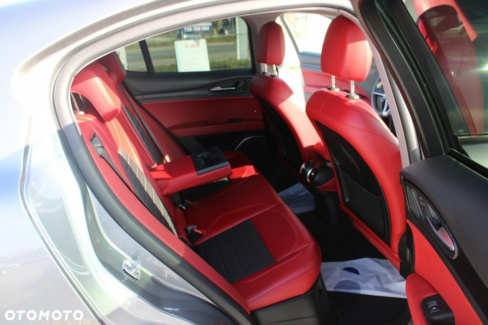 Alfa Romeo Stelvio - 34