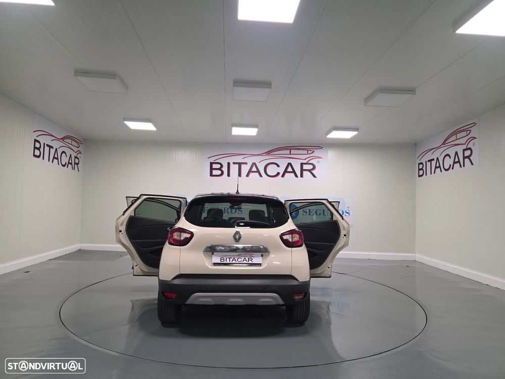 Renault Captur 1.5 dCi Exclusive EDC - 28