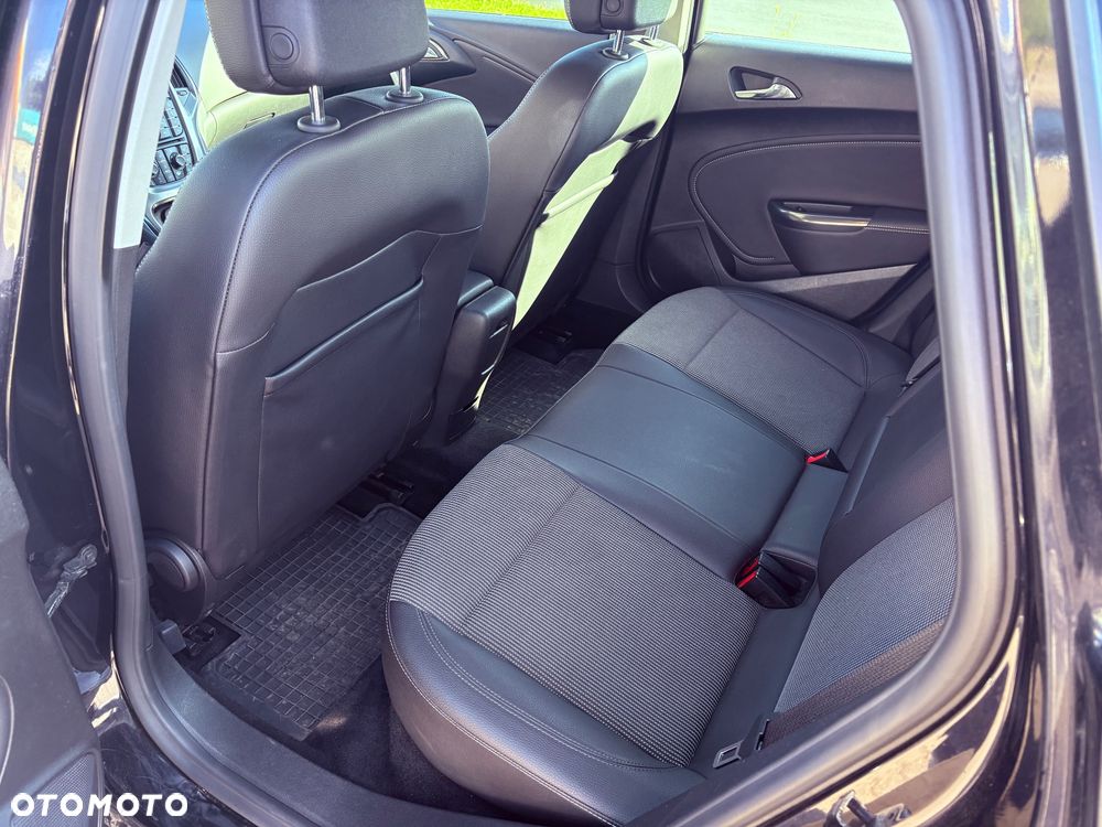 Opel Astra 1.4 T Cosmo - 9