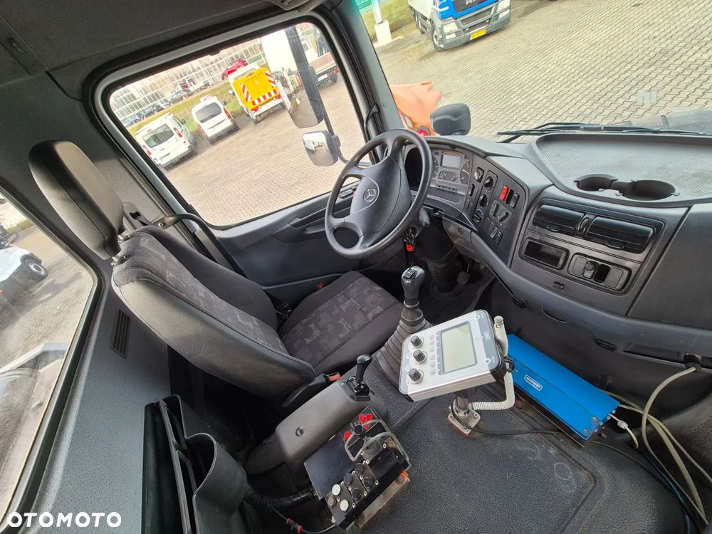 Mercedes-Benz Axor 18.33 4X4 / HAKOWIEC / PŁUG ŚNIEŻNY / SCHMIDT / BLOKADY MOSTÓW / ODRESTAUROWANY / SERWISOWANY / 1 WŁ. / UDT I TRANSPORT MOŻLIWY - 27