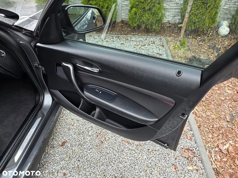 BMW Seria 1 116d EfficientDynamics Edition Sport Line - 8