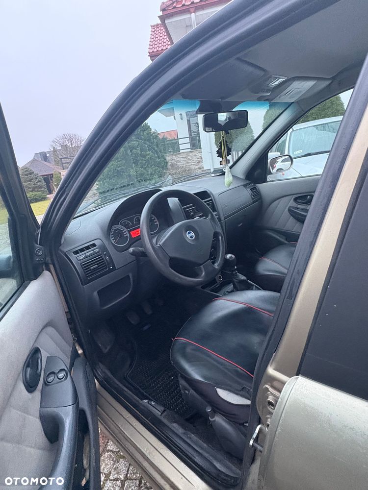 Fiat Albea 1.4 Fresh - 10