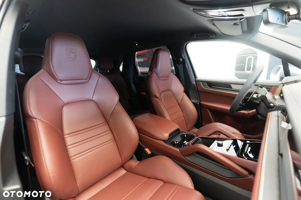 Porsche Cayenne - 15