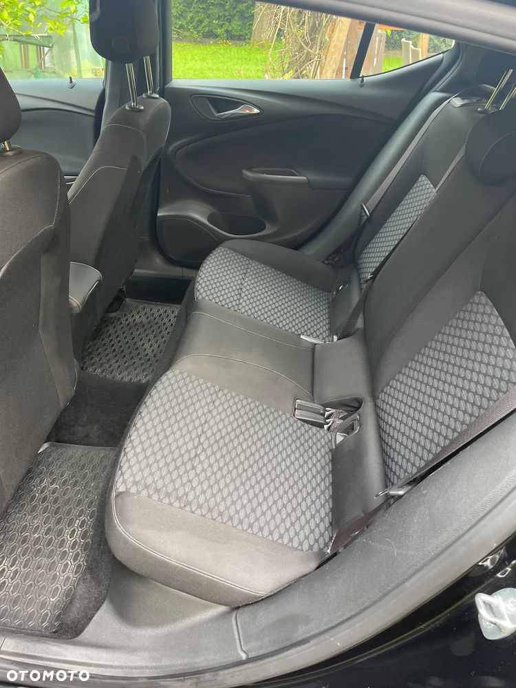 Opel Astra 1.4 T Enjoy S&S - 13
