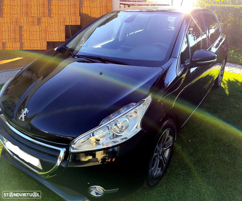 Peugeot 208 1.4 HDi Allure - 6