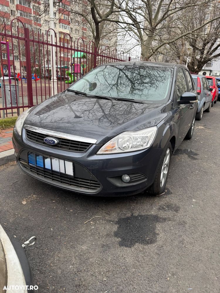 Ford Focus 1.6 Ambiente - 1
