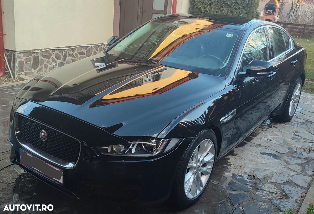 Jaguar XE - 16