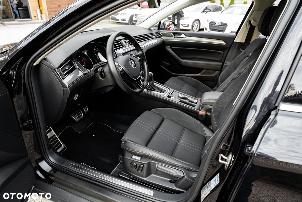 Volkswagen Passat Alltrack 2.0 TDI SCR 4Motion DSG (BMT) - 18