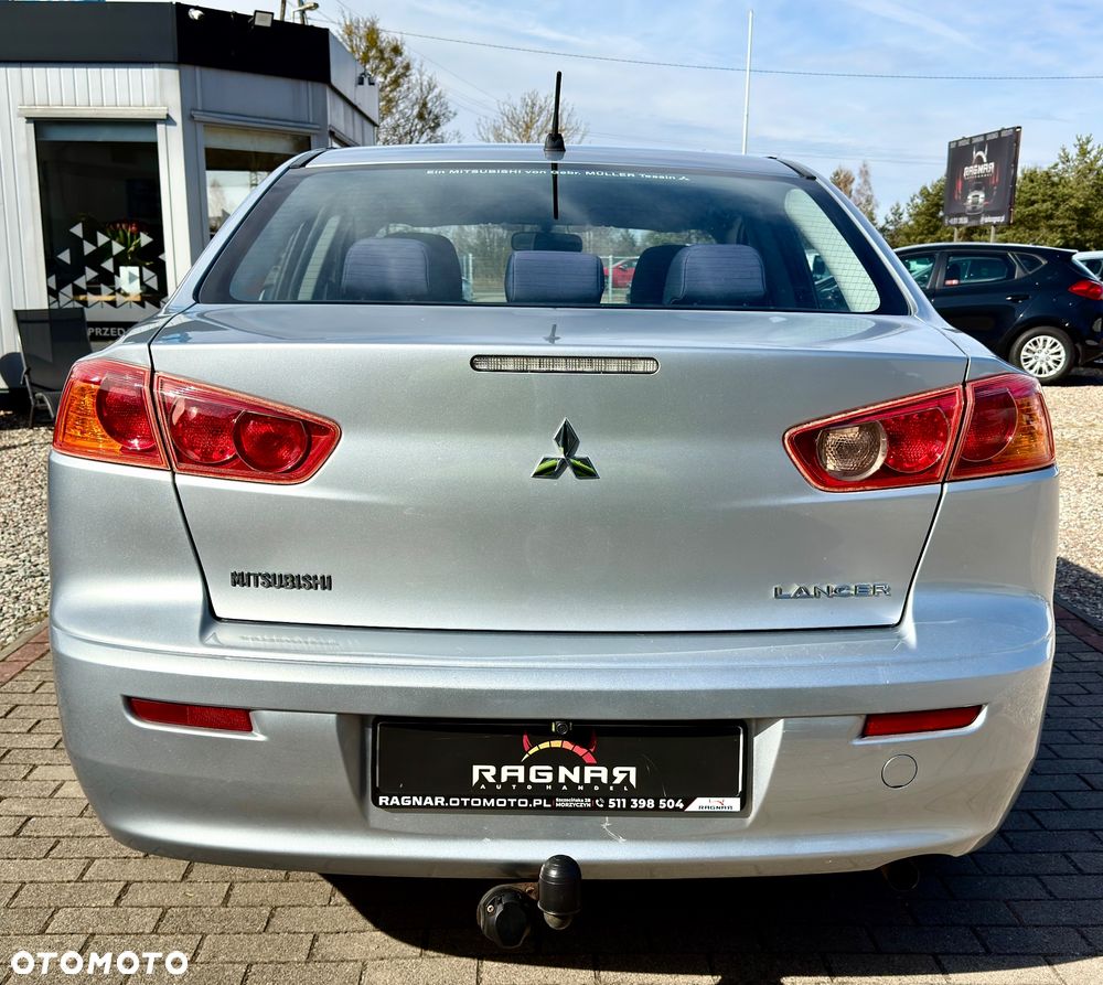 Mitsubishi Lancer 1.5 - 10
