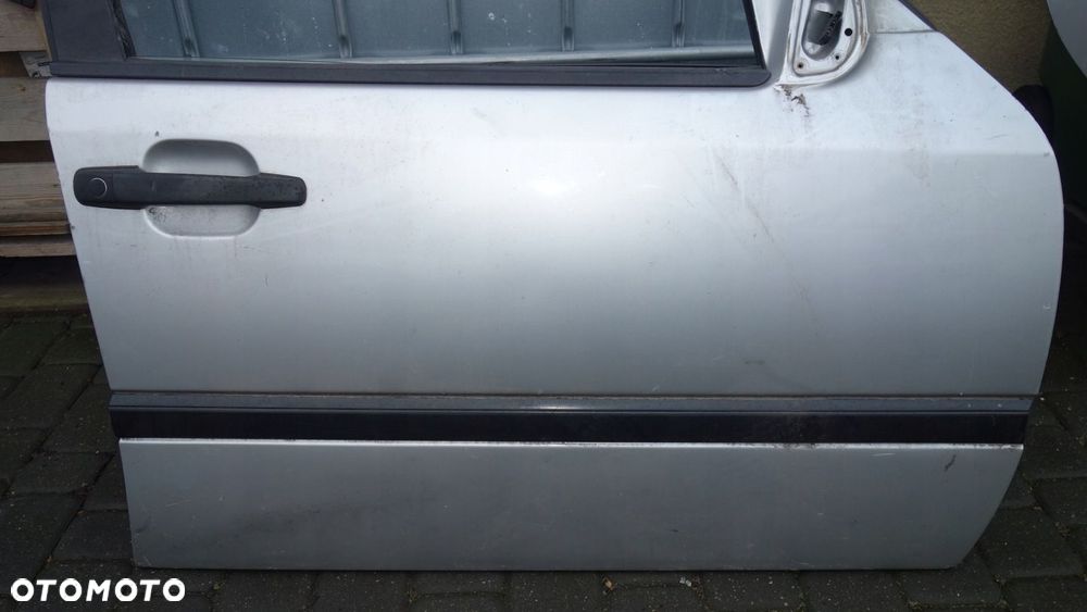DRZWI PRAWE PRZEDNIE MERCEDES W202 BARDZO ŁADNE - 2